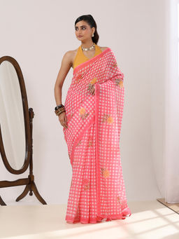 Garden VARELI - Women Pink Pure Cotton Checks Floral Printed Saree with Unstitched Blouse