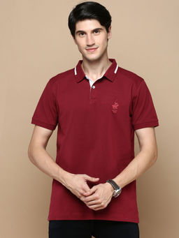 Classic Polo - Men Maroon Polo T-Shirt