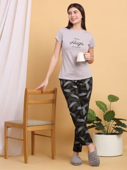 Sweet Dreams - Women Pyjama with Top (Set of 2)