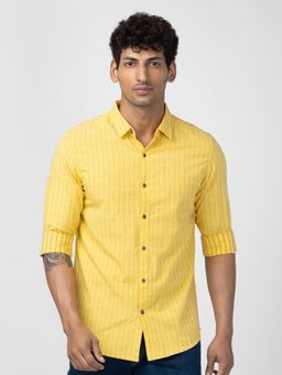 Spykar - Men Sulphur Yellow Cotton Slim Fit Striped Shirt