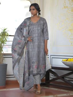 Vaasva Jaipur - Women Ash Grey Silk Digital Printed Kurta with Pant and Dupatta (Set of 3)