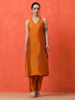 Jaipur Kurti - Solid Straight Silk Blend Kurta with Trouser (Set of 2)