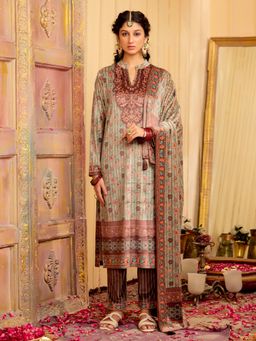 Jaipur Kurti - Ethnic Motifs Embroidered A-Line Velvet Kurta with Trouser and Dupatta (Set of 3)