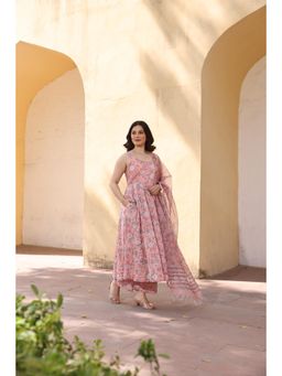 ASRUMO - Peach Jaali Patels Anarkali Kurta with Pant and Dupatta (Set of 3)