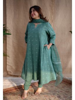The Indian Ethnic Co. - Green Dabu Slub Cotton Hand Embroidered Kali Kurta