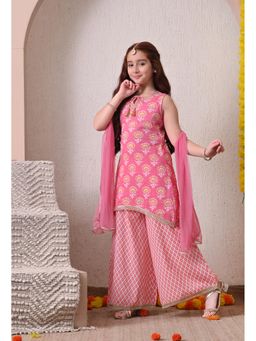 Indi-Loom Couture - Girls Pink Printed Kurta Palazzo Set with Dupatta