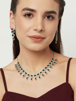 Voylla - Attractive Necklace Set Studded with Green Stones