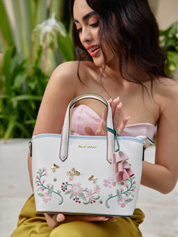 Emily Loran - Luna Handbag with Pouch and Detachable Strap- Cream
