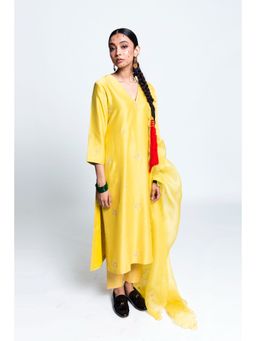 Label Earthen - Women Yellow Embroidered Kurta with Pant & Dupatta (Set of 3)