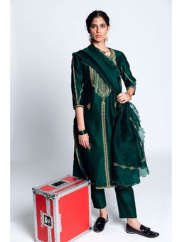 Label Earthen - Women Green Embroidered Kurta with Pant & Dupatta (Set of 3)