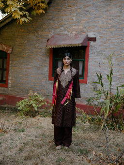 Label Earthen - Women Brown Printed Kurta with Pant (Set of 2)