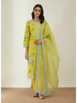Label Earthen - Women Yellow Floral Kurta with Pant & Dupatta (Set of 3)