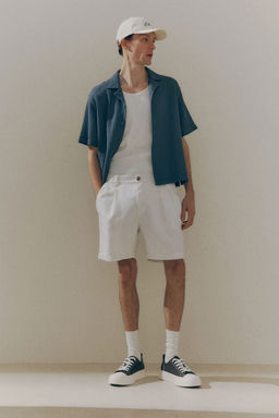 H&M - Men White Regular Fit Chino Shorts