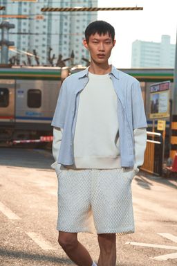 H&M - Men White Relaxed Fit Crochet-Look Shorts