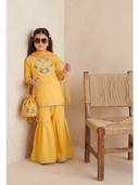 Yellow color option, Currently selected