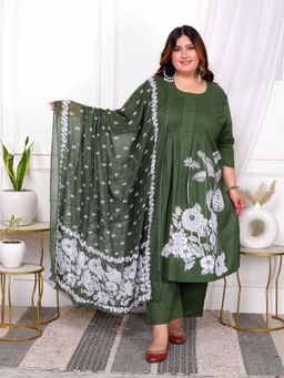 Miravan - Plus Size Green Floral Print Kurta with Palazzo and Dupatta (Set of 3)