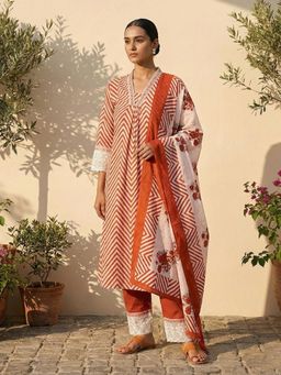 trueBrowns - Rust Chevron Print Kurta Pant With Dupatta