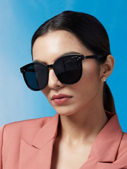 Pipa Bella by Nykaa Fashion - Chic Black Wayfarer Sunglasses (M)