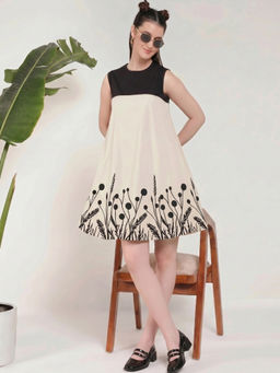 Deebaco - Cream Floral Comfortable Dress