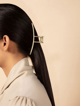 Twenty Dresses by Nykaa Fashion - Finding My Gold Mine Hair Clip