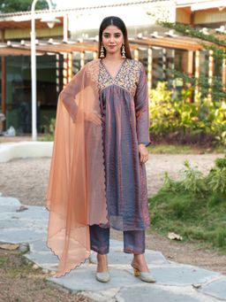 Tikhi Imli - Teal Floral Embroidered V-Neck Kurta Pant With Dupatta