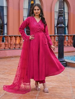 Tikhi Imli - Pink Floral Embroidered V-Neck Kurta Palazzo With Dupatta