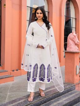 Tikhi Imli - Off White Printed V-Neck Kurta Palazzo With Dupatta