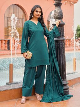 Tikhi Imli - Green Embroidered V-Neck Kurta Palazzo With Dupatta