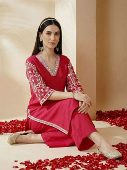 Globus - Pink Embroidered V-Neck Kurta With Pant