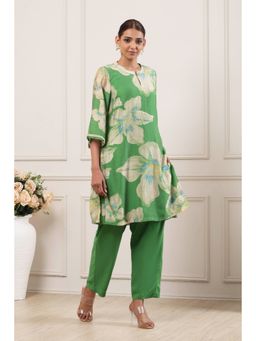 Biba - Green Floral Printed Mandarin Neck Kurta With Pant