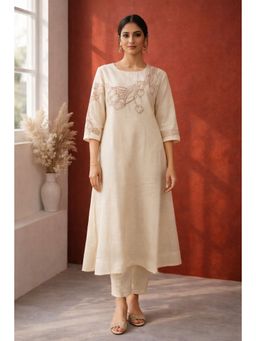 Autumnlane - Off White Embroidered Round Neck Kurta With Pant