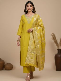 Autumnlane - Yellow Solid/Plain V-Neck Kurta Pant With Dupatta
