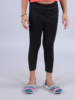 KiddoPanti - Girls Black Savage Printed Capri