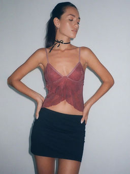 Outzidr - Red V-Neck Paisley Print Cami