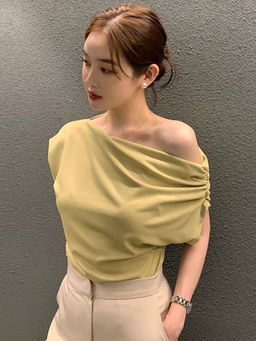 Outzidr - Yellow One Shoulder Vaca Top