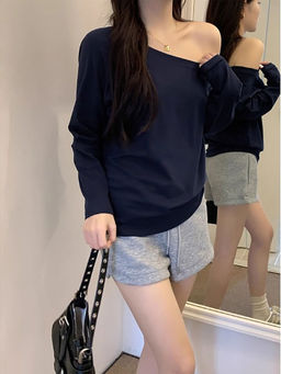 Outzidr - Street Black Broad Shoulder Full Sleeves Top