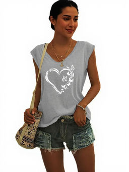 Outzidr - Street Grey Heart Print Graphic T-Shirt
