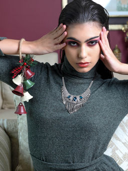 Odette - Gorgeous Crystal Necklace Embellished with Blue Stone