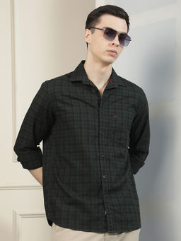 CRIMSOUNE CLUB - Men Dark Green Checks Cotton Shirt