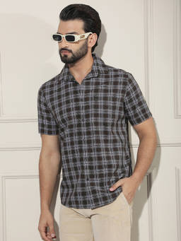CRIMSOUNE CLUB - Men Brown Checks Cotton Half Sleeves Shirt