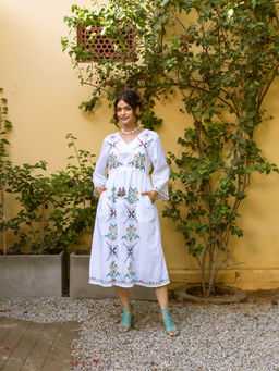 AADEWS - Parrot White Embroidered Dress