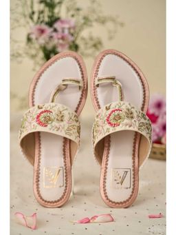 House of Vian - Beige Gulmohar Kolhapuris