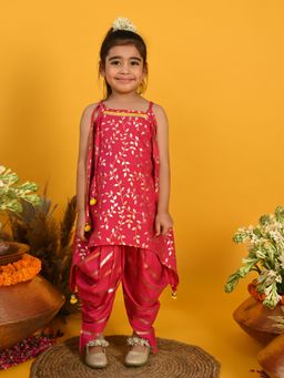 SAKA DESIGNS - Girls Magenta & Gold Floral Kurta & Dhoti (Set of 2)