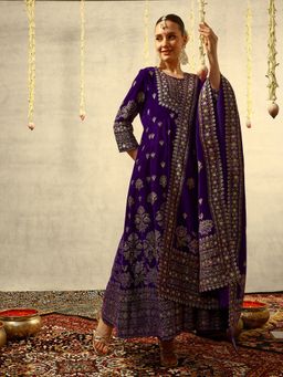 ISHIN - Purple Velvet Embroidered Kurta with Trouser and Dupatta
