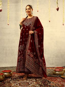 ISHIN - Maroon Velvet Embroidered Kurta with Trouser and Dupatta