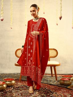 ISHIN - Pink Velvet Embroidered Kurta with Trouser and Dupatta
