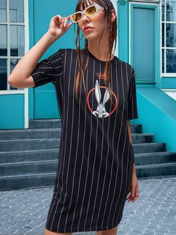 Bewakoof - Heavy Duty 1.0 Looney Tunes Women's Black Bunny Graphic Printed Oversized T-shirt Dress