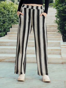 Bewakoof - Women's Black & Grey Baggy Flared Relaxed Fit Pants