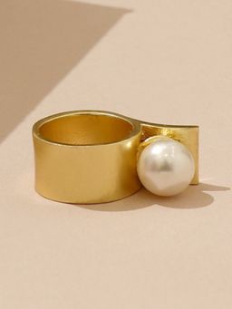 Pipa Bella by Nykaa Fashion - Gold Toned Pearl Embellished Ring (10)