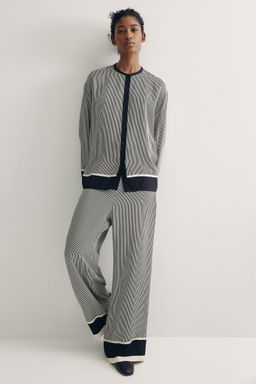 H&M - Women Black Straight Trousers